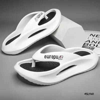 QUANTUM MEN'S SLIPPER